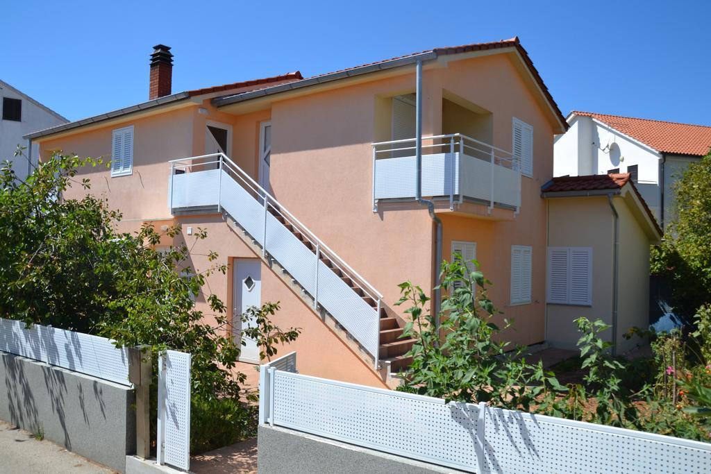 Apartment Klara Krk Town Exterior photo